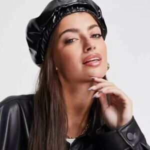 ASOS beret hats for women New without tags!